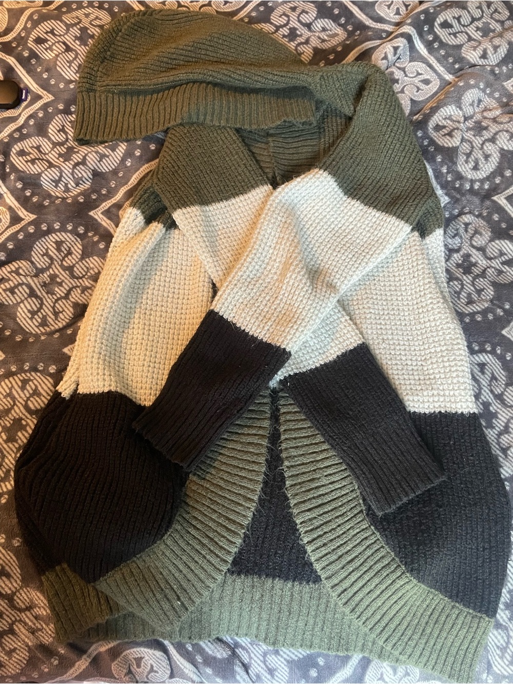 No Boundaries Olive Green, Black & Cream Colorblock Hooded Cardigan Sweater